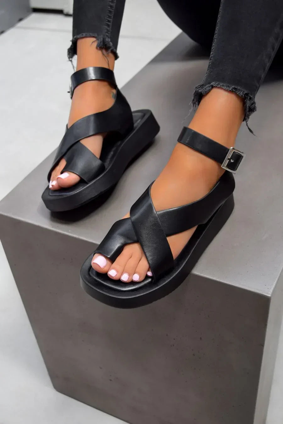 Petra - Elegant & Casual Sandals